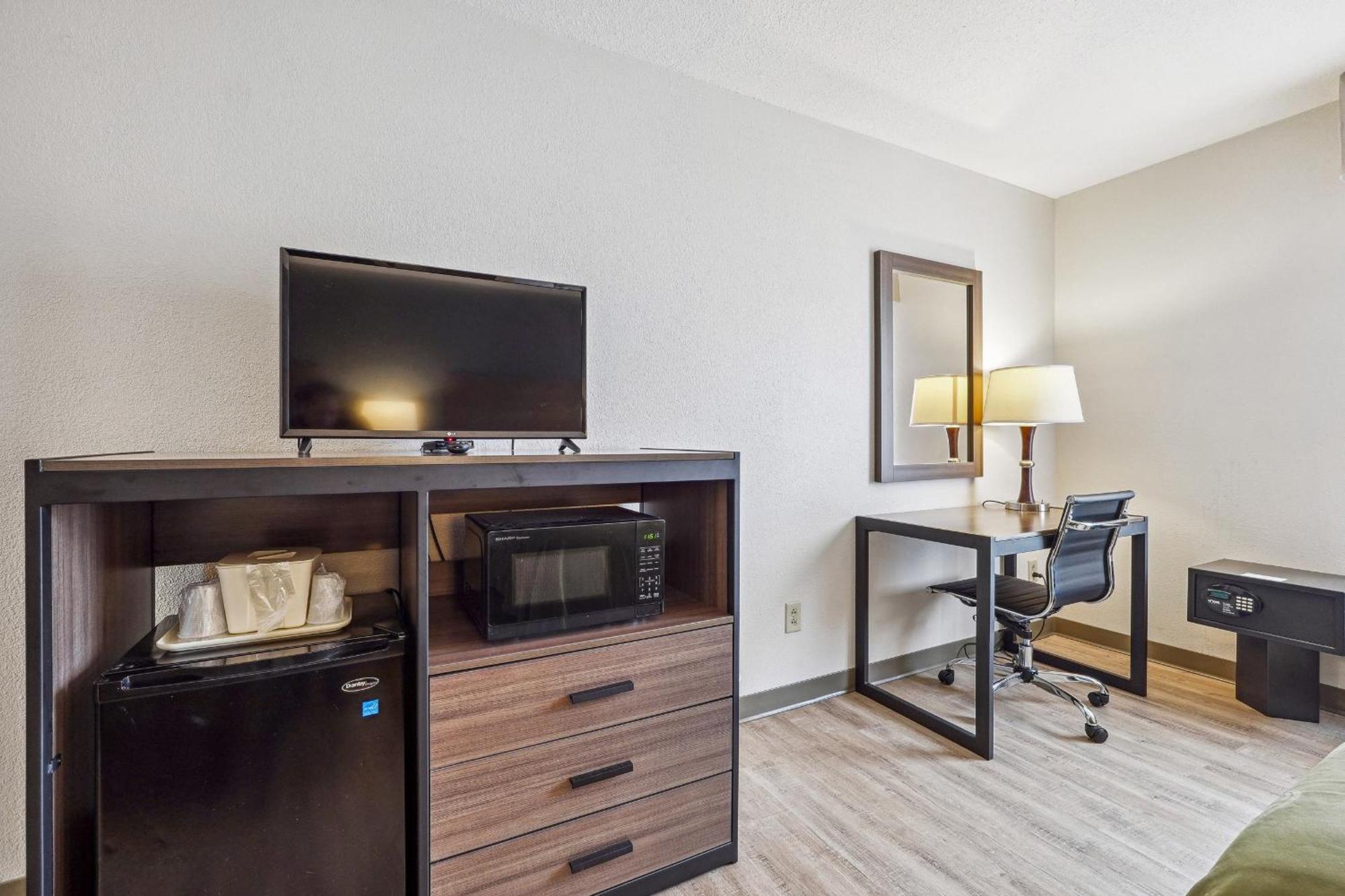 Quality Inn & Suites Dawsonville Exterior photo