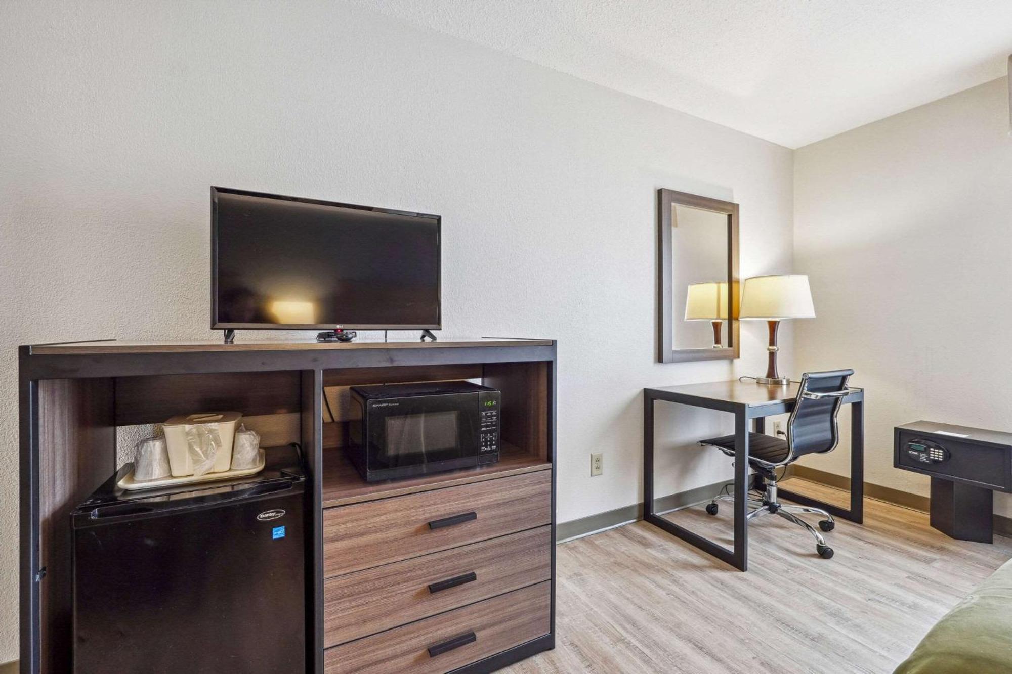 Quality Inn & Suites Dawsonville Exterior photo